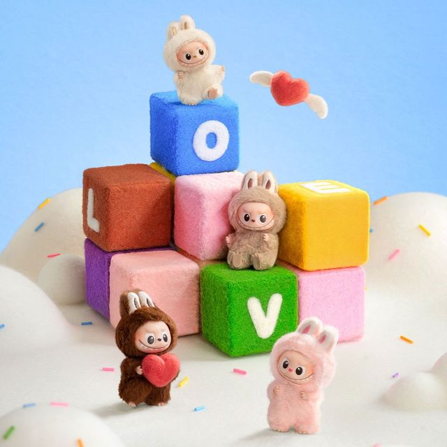 THE MONSTERS PIN FOR LOVE SERIES-Vinyl Plush Pendant Blind