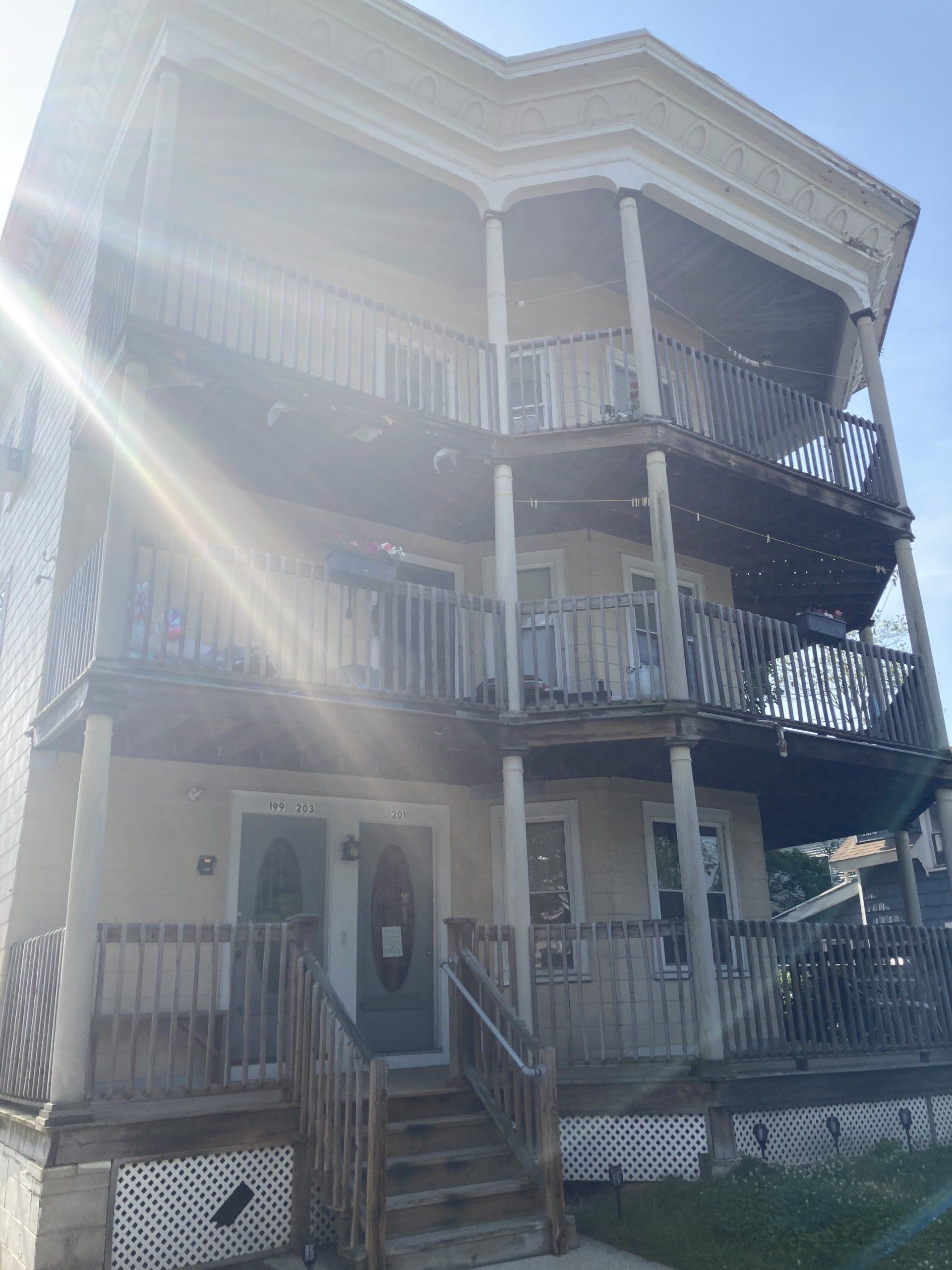 Why Rhode Island Homeowners Choose Cash Home Buyers