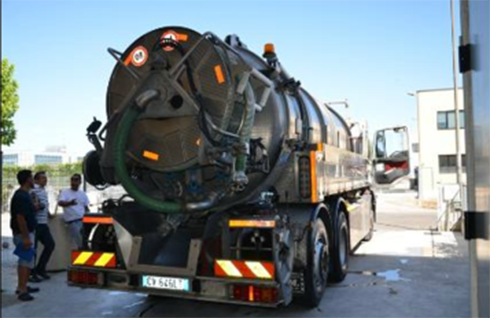 Veicoli attrezzati per lo spurgo di fognature e pozzi neri