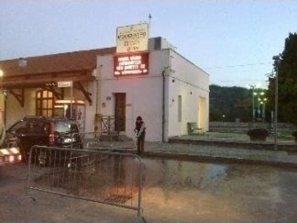 La sede dell'azienda di spurghi di Cartosio