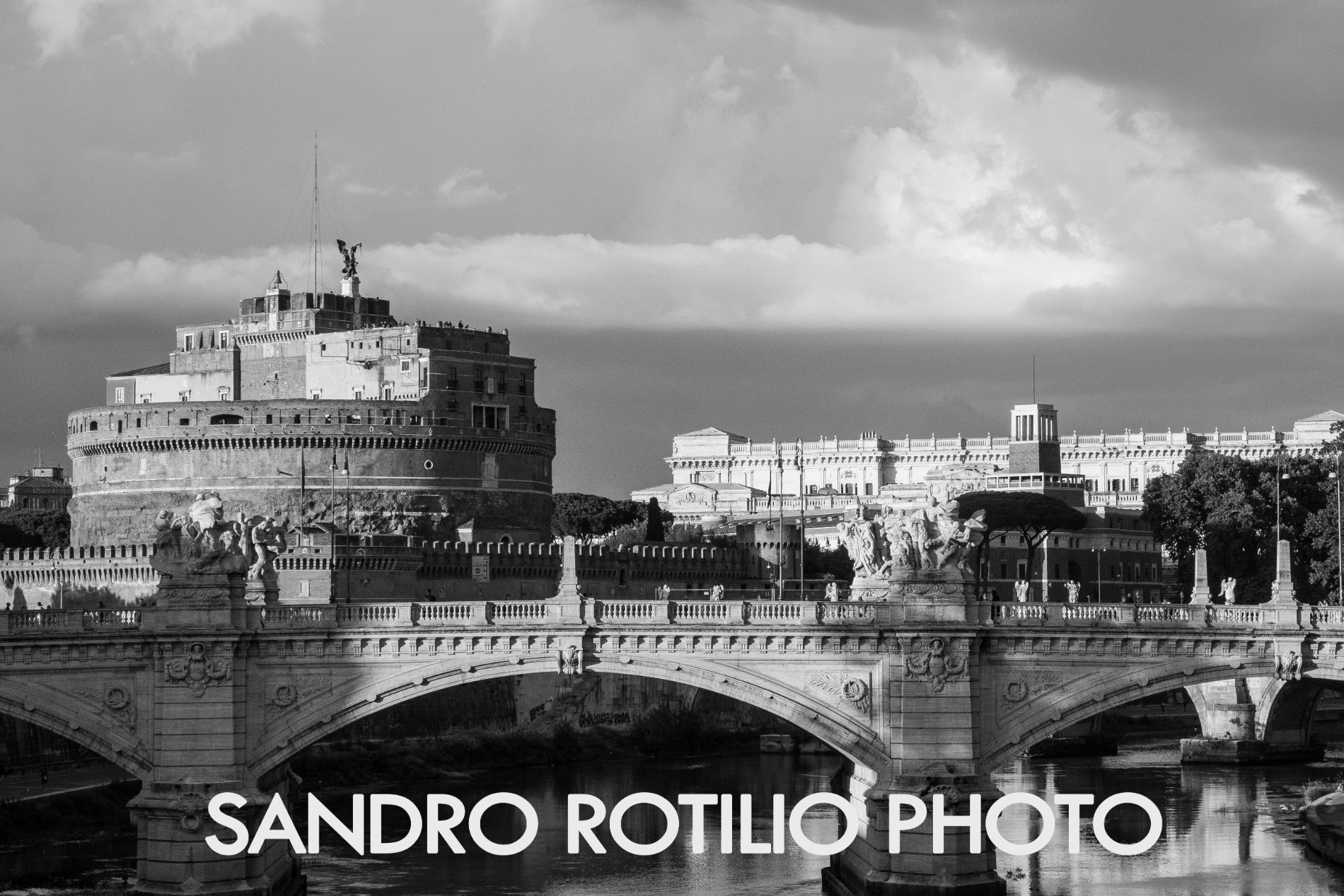 foto artistica di roma ponte milvio