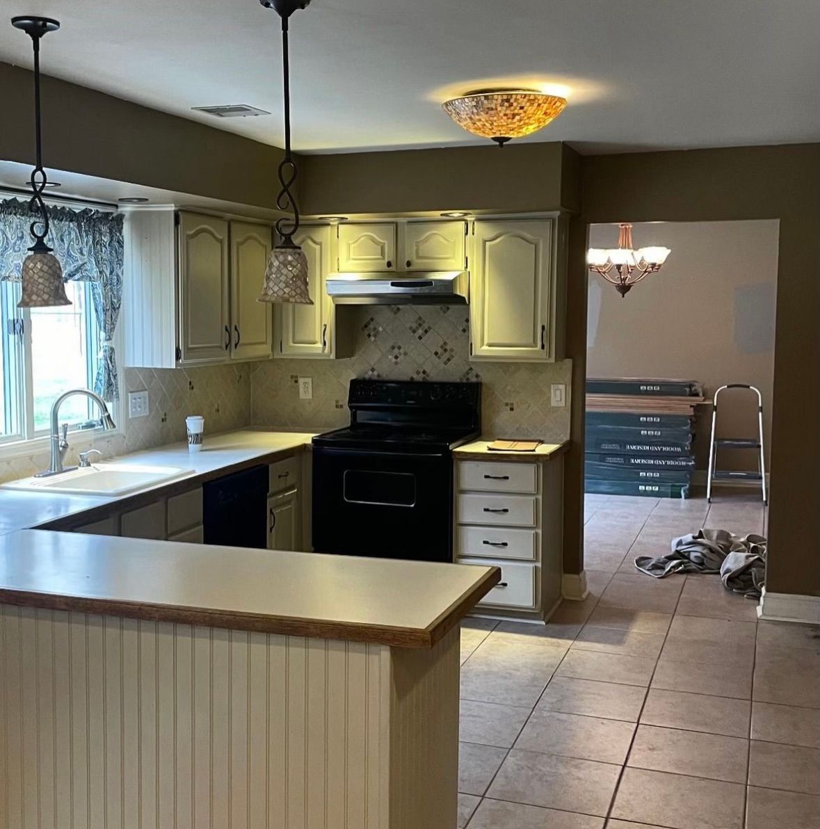 kitchen renovation - before