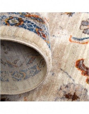 A close up of the bottom of a rug with a pattern on it.