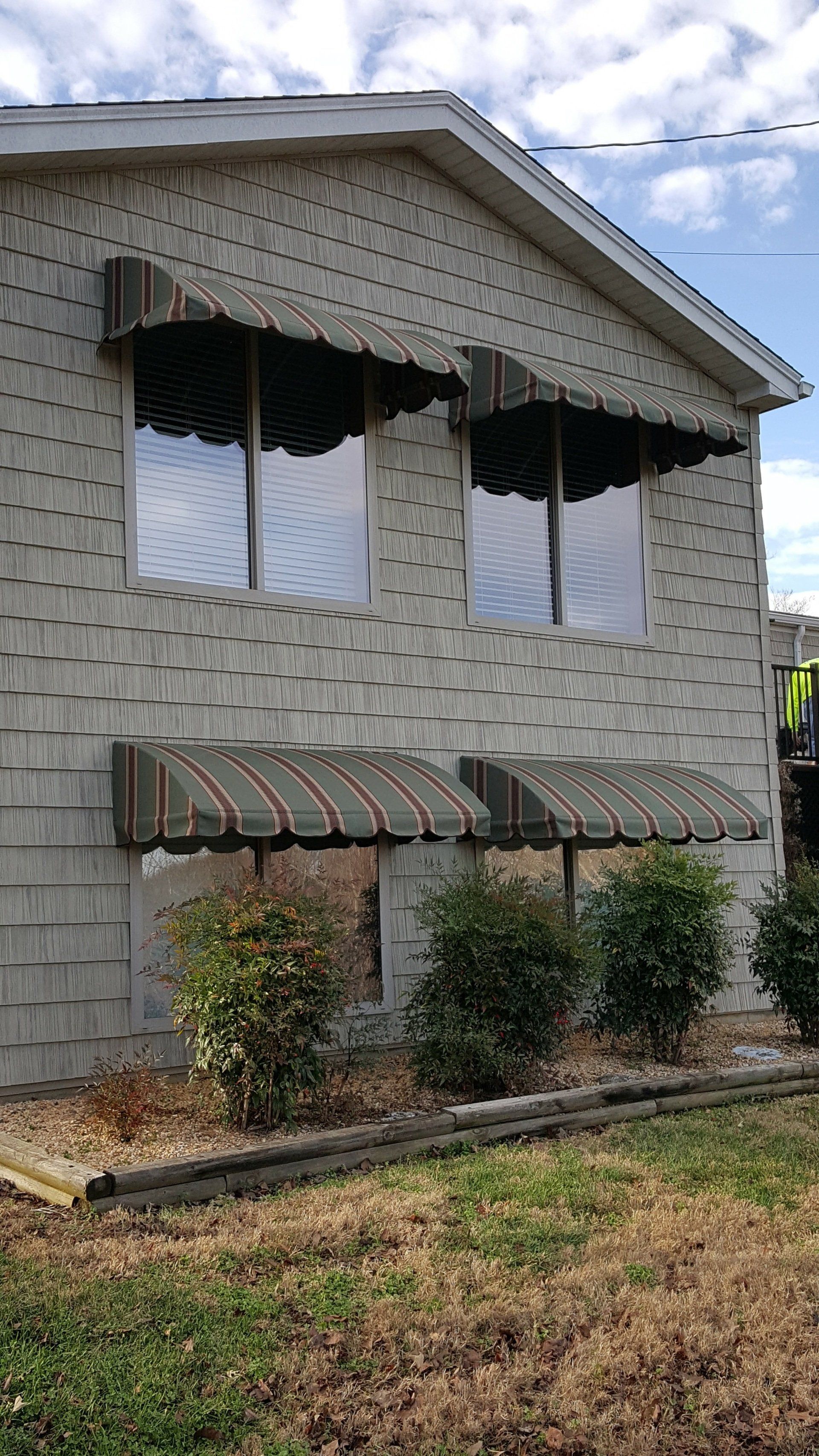 Retractable Screens in Somerset, KY Lexington Tent & Awning