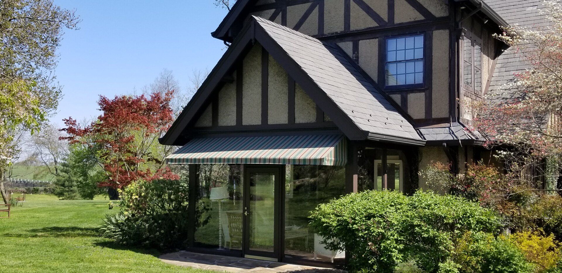 Retractable Screens in Somerset, KY Lexington Tent & Awning