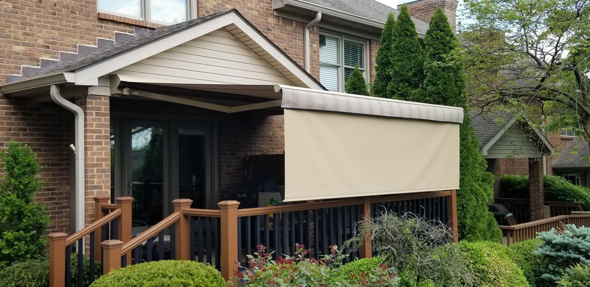 Retractable Screens in Somerset, KY | Lexington Tent & Awning