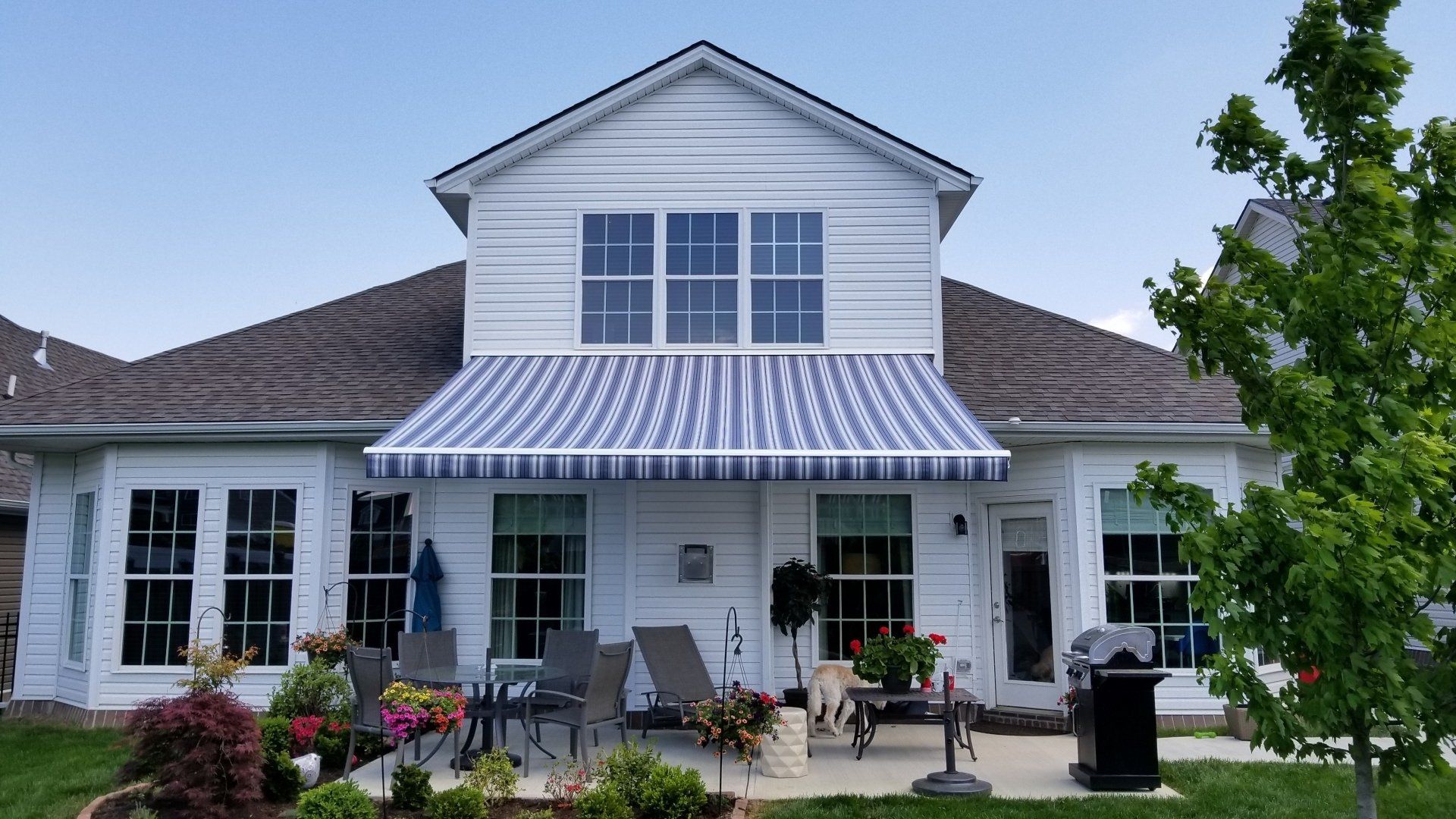 Retractable Screens in Somerset, KY Lexington Tent & Awning