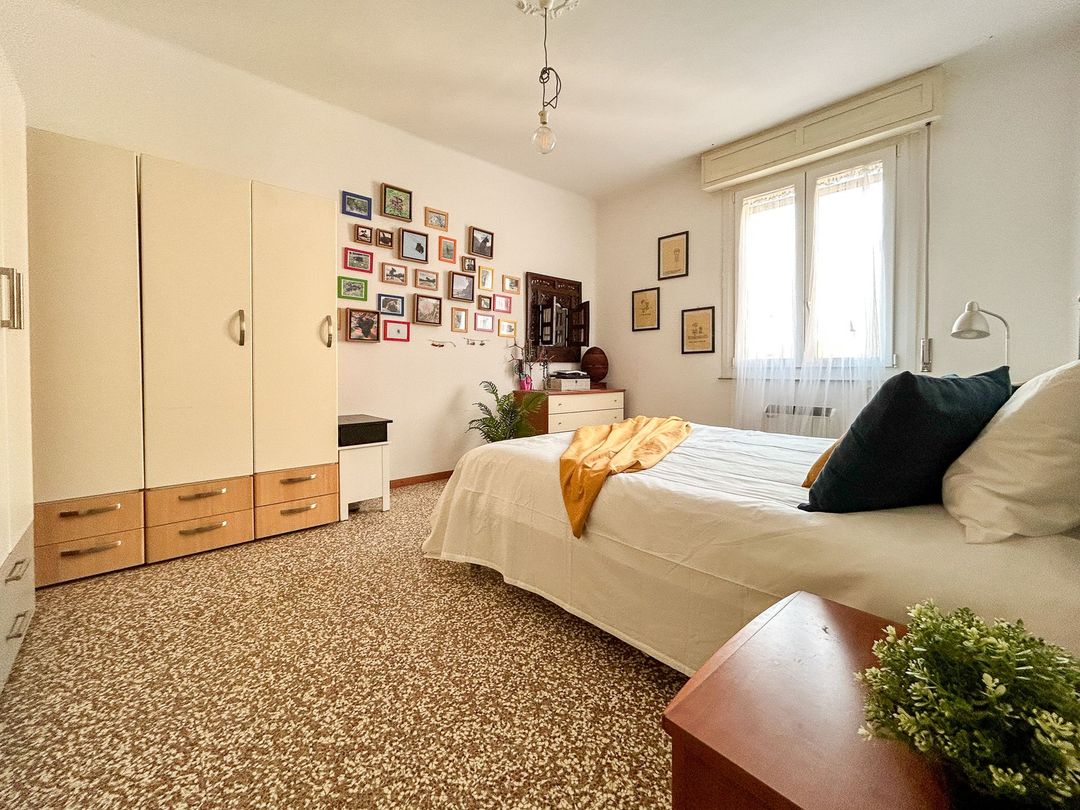 CAMERA DA LETTO DOPO LA VALORIZZAZIONE IMMOBILIARE, HOME STAGING, CASA IN VENDITA PARMA
