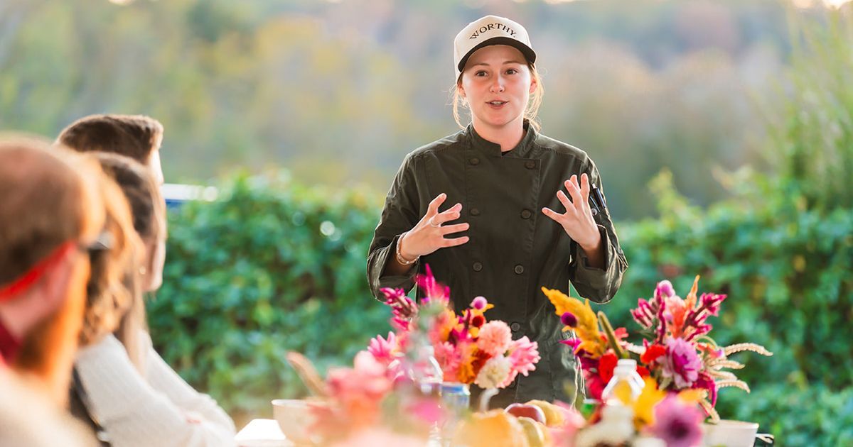 Lynsey Comalander ooking