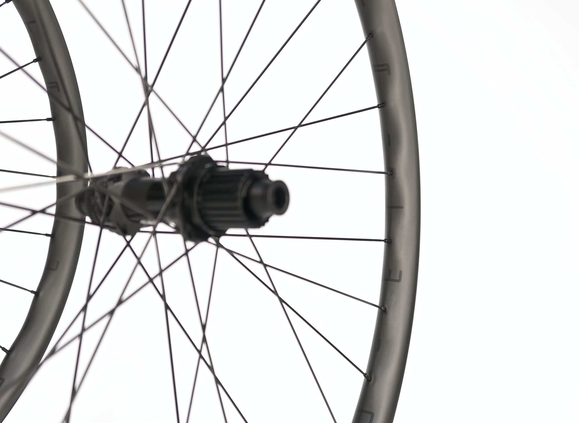 waved carbon mtb wheelset