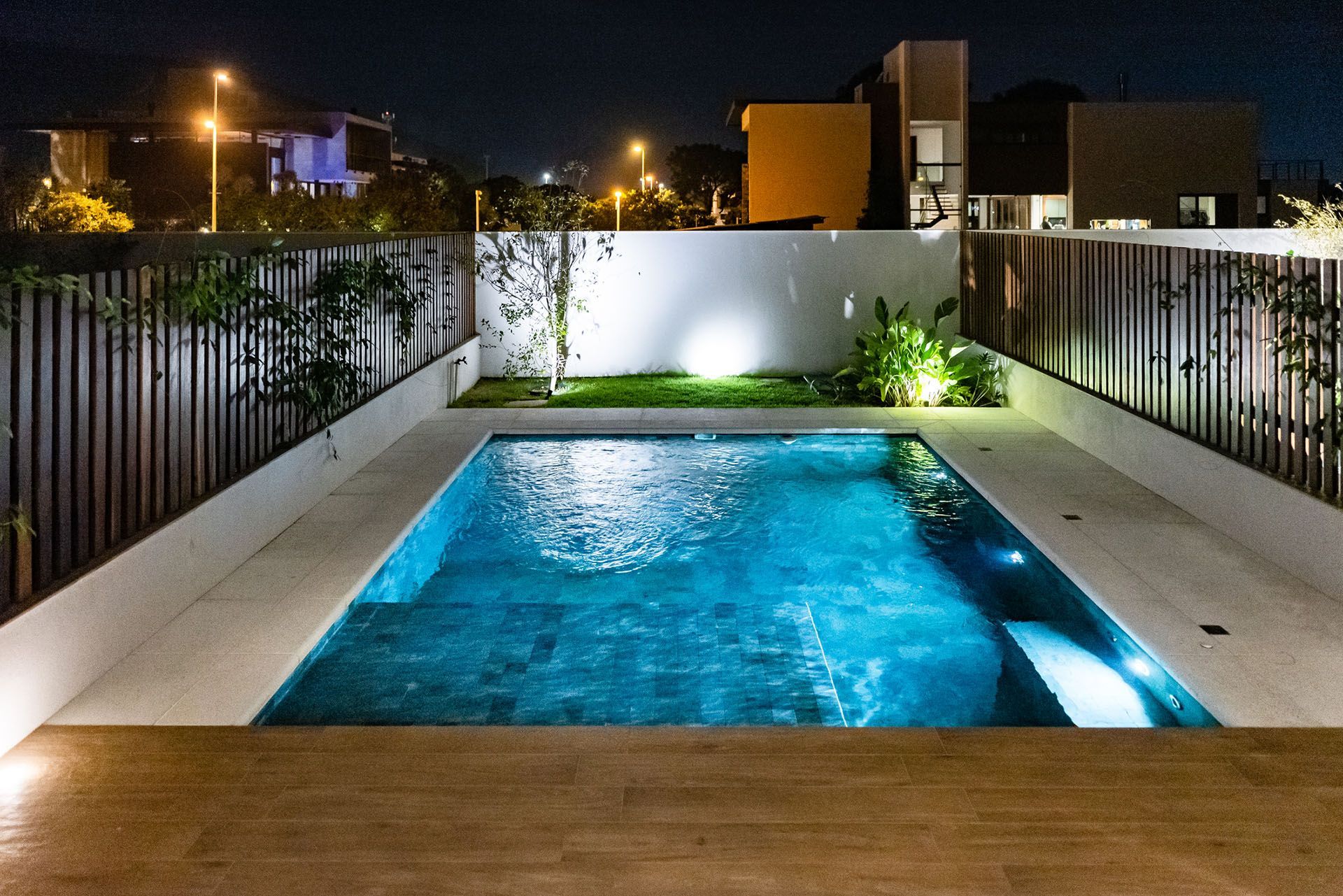 pool-contractor-long-beach-ms-greenscape-brothers
