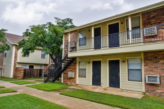 View of Farrar West Apartments Building