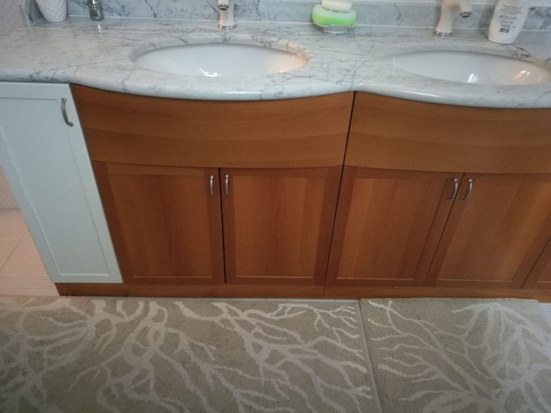 mobiletto bagno in legno