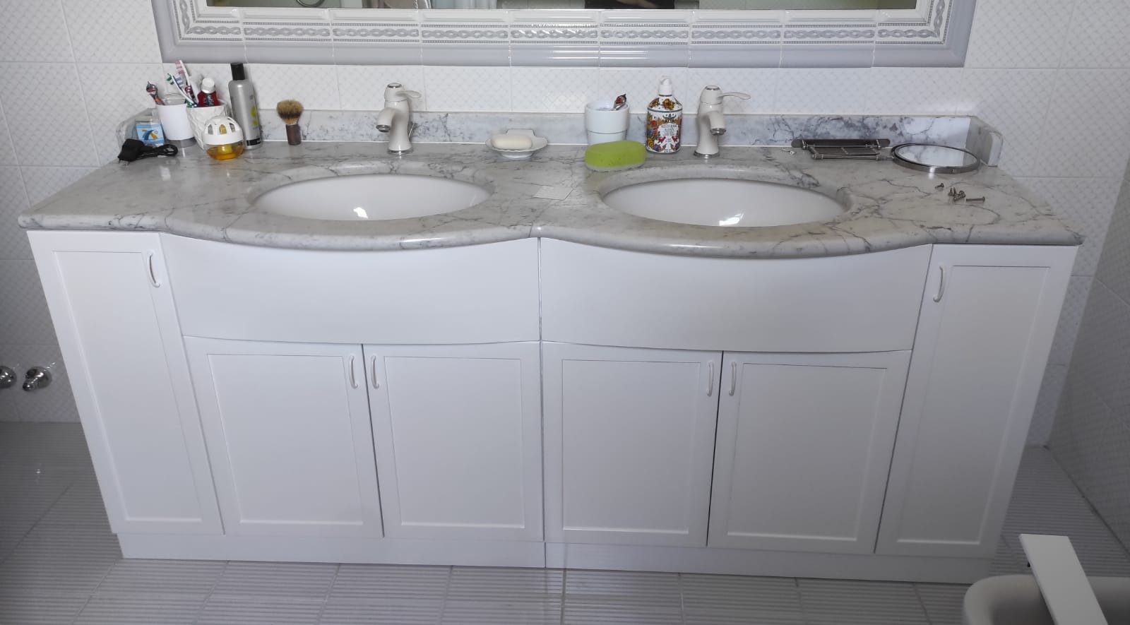 verniciatura mobile per bagno