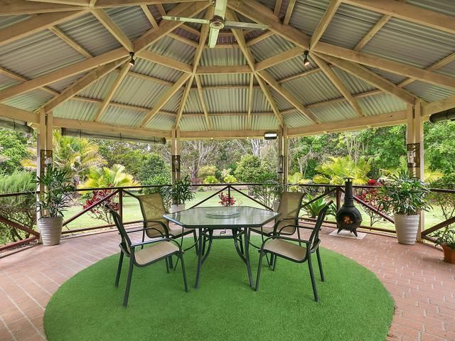 Patio with a Table and Chairs — Coffs Harbour, NSW — Coolamon Concrete Tanks
