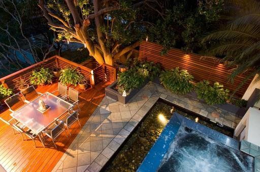 Top view of a swimming pool and seating arrangement