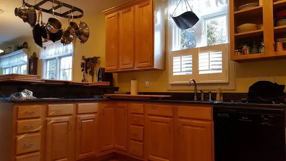 Maple Kitchen Cabinets Before