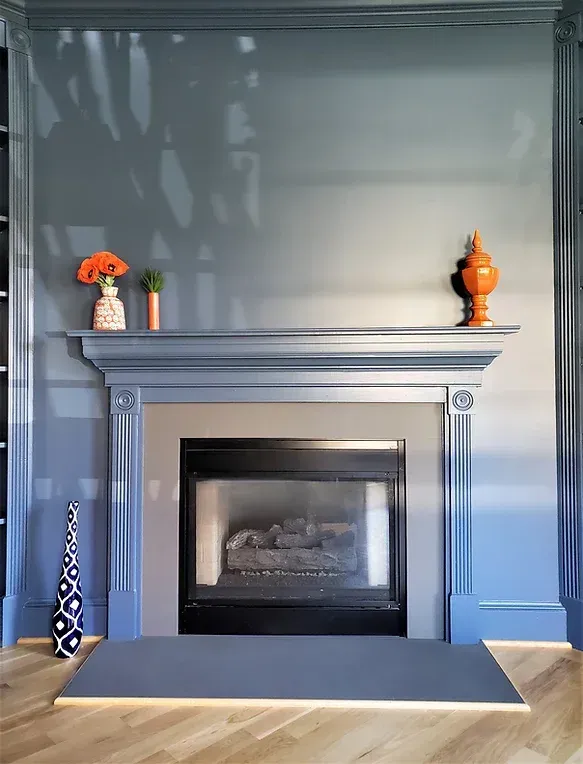 Painter in Mechanicsville, VA: Statement Fireplace Wall BM Regal Select Pearl Van Duesen Blue HC-156
Dark Blue Wall and Trim