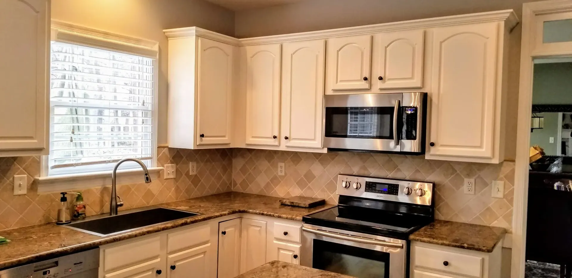 Painted Kitchen Cabinets
White Kitchen Cabinets