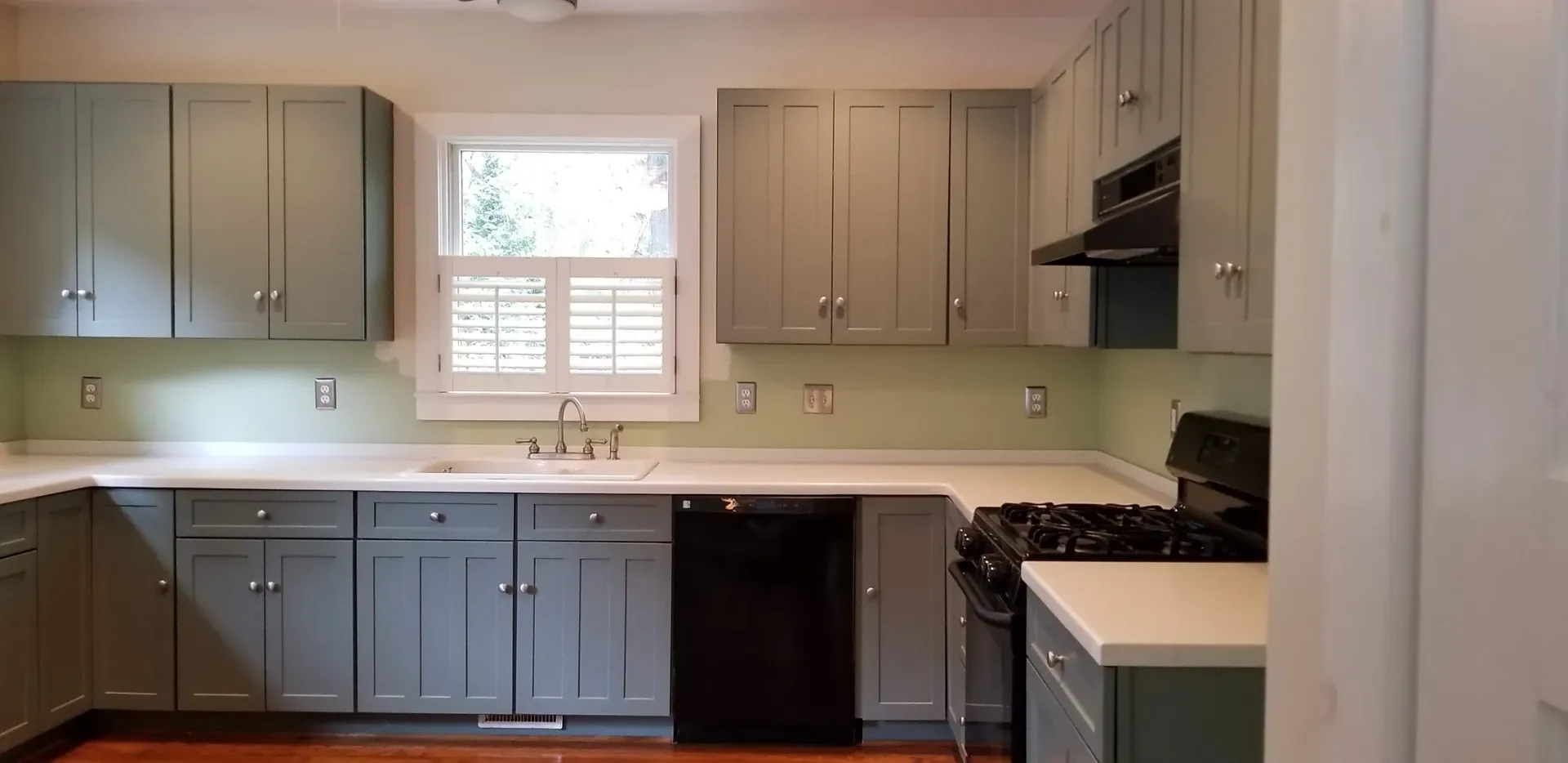 Painted Kitchen Cabinets
Gray Kitchen Cabinets