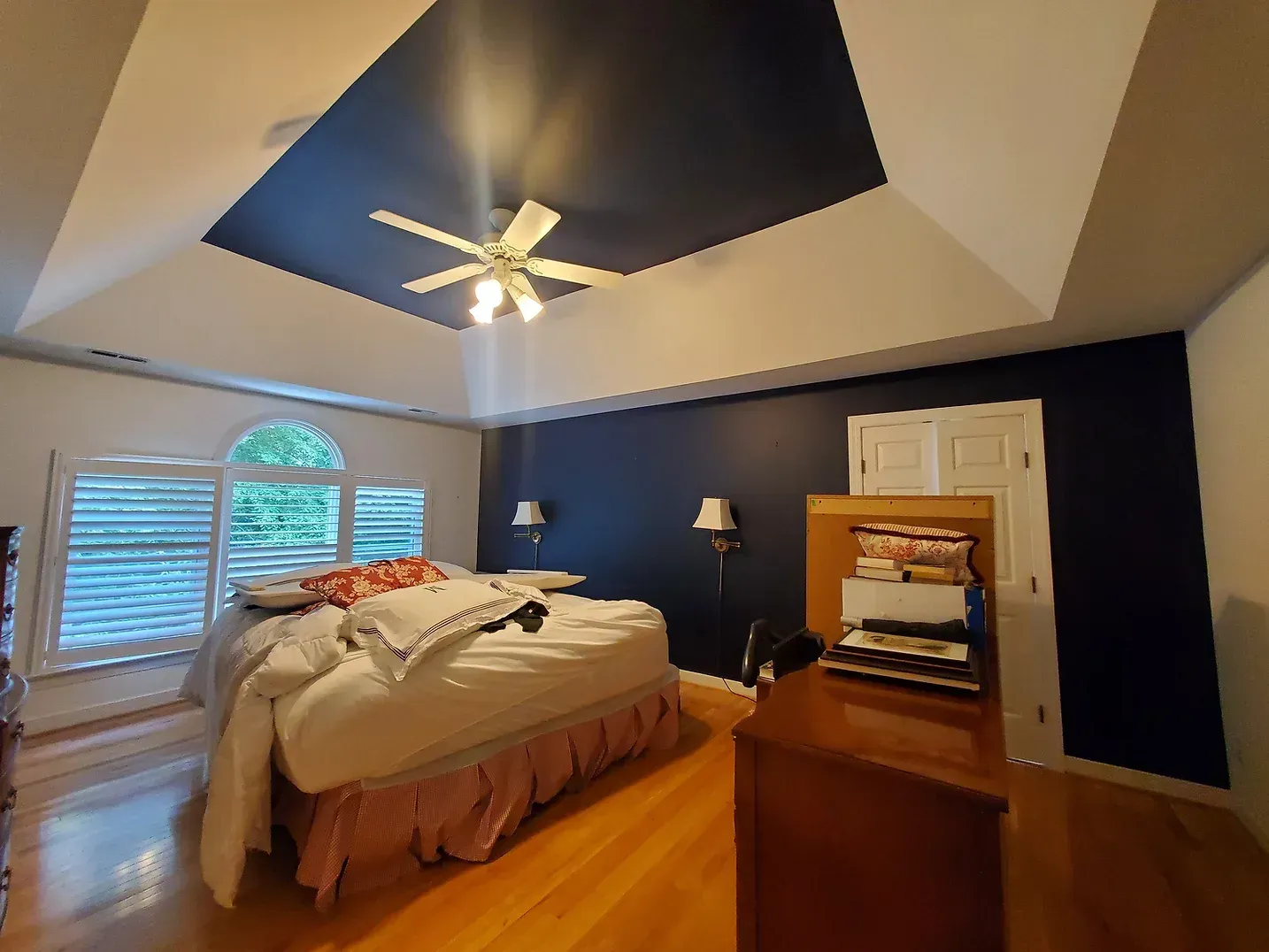 Bedroom Navy Accent Wall
Navy Accent Ceiling