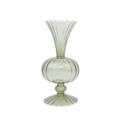 groen glazen vaasje met bol en breedte voet