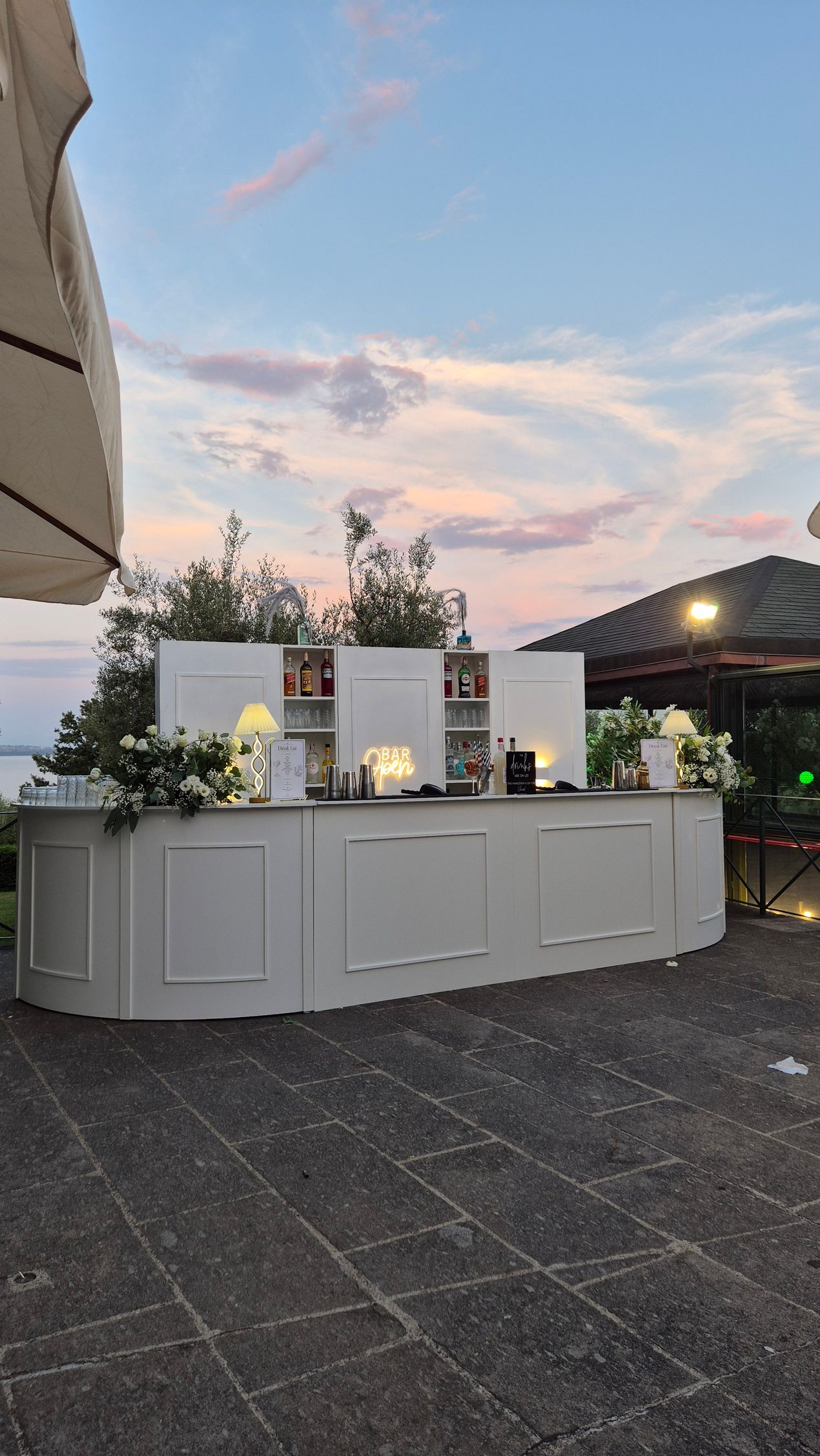 Bancone Barman Express allestito per un matrimonio elegante