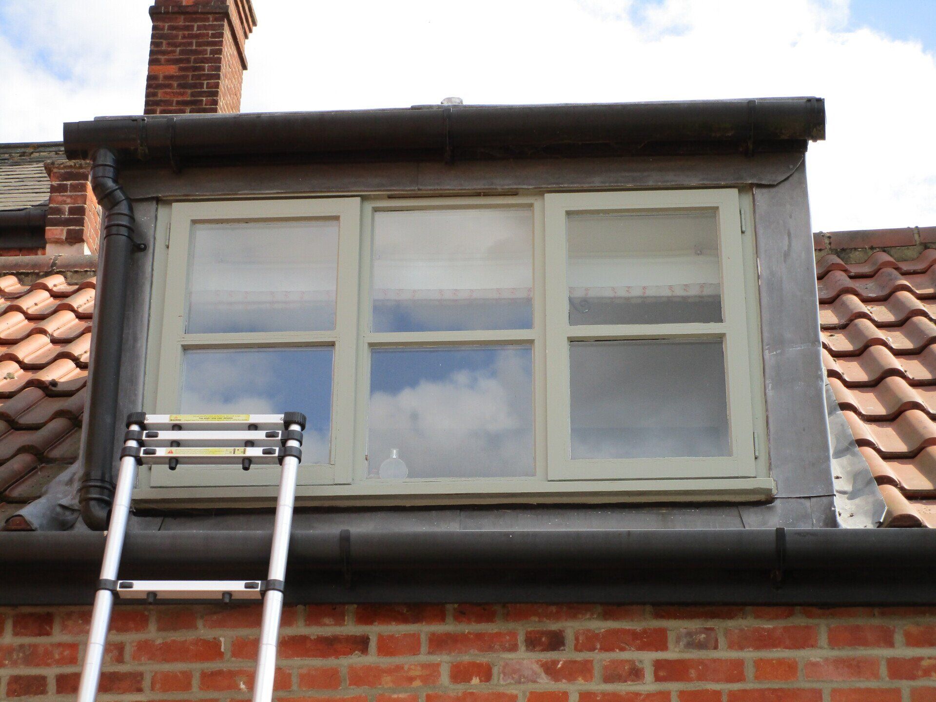 aluminium window installation