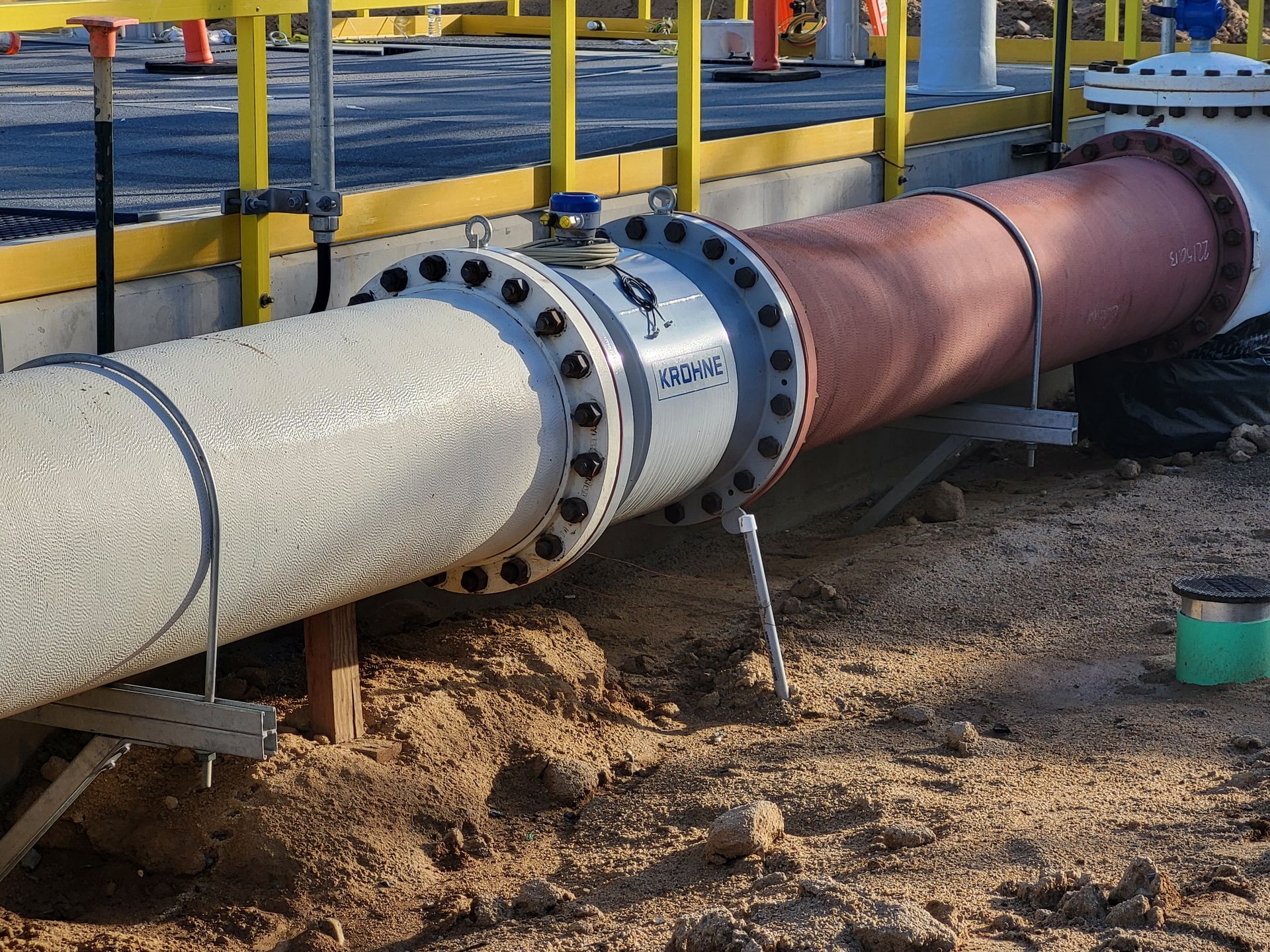  5D Company llc a large pipe with the word arrow on it