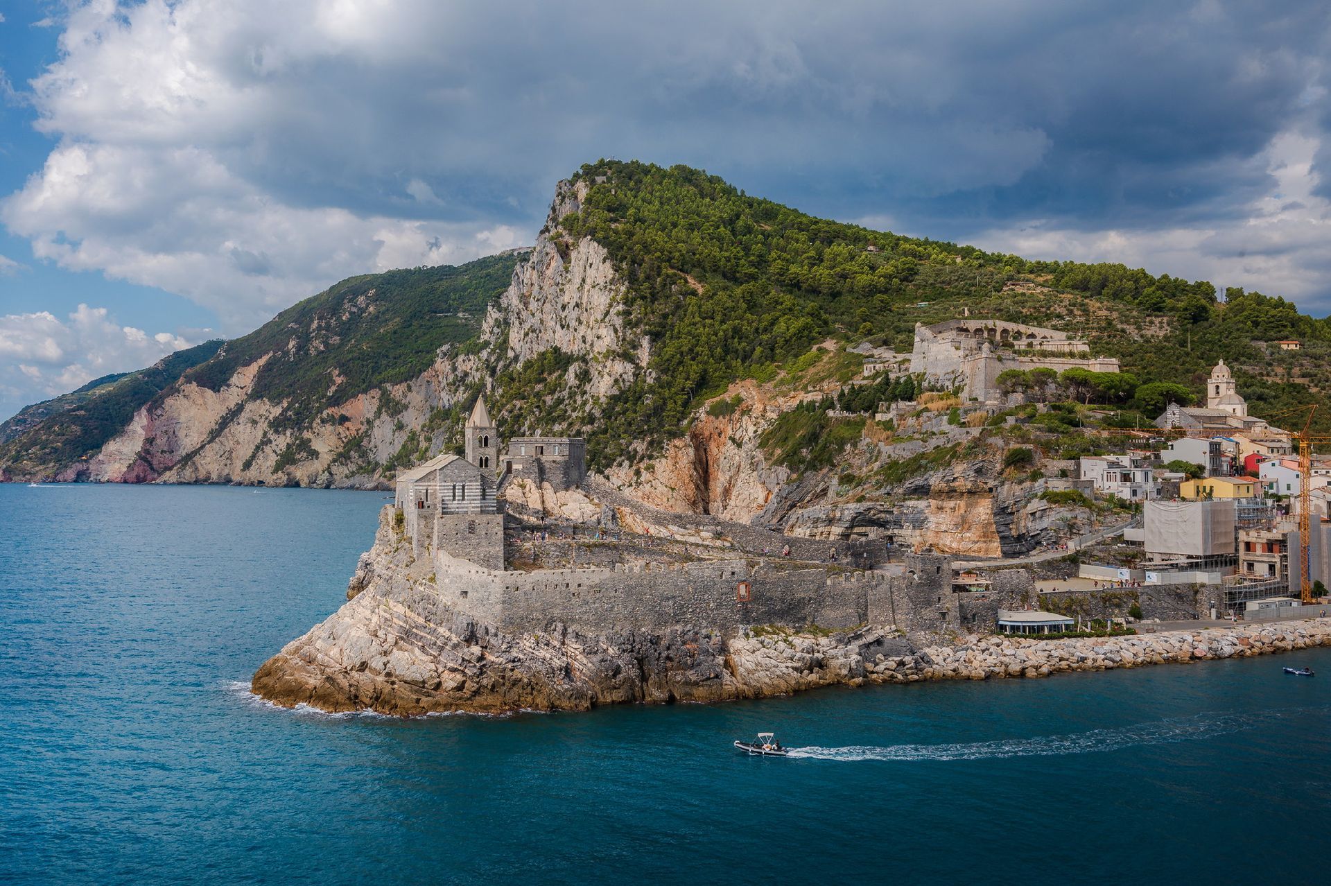 Tour Portovenere Rosa dei Venti 5 Terre Boat Tours