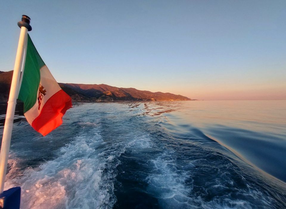 tours con spuntino con prodotti liguri Rosa dei Venti 5 terre boats Tours