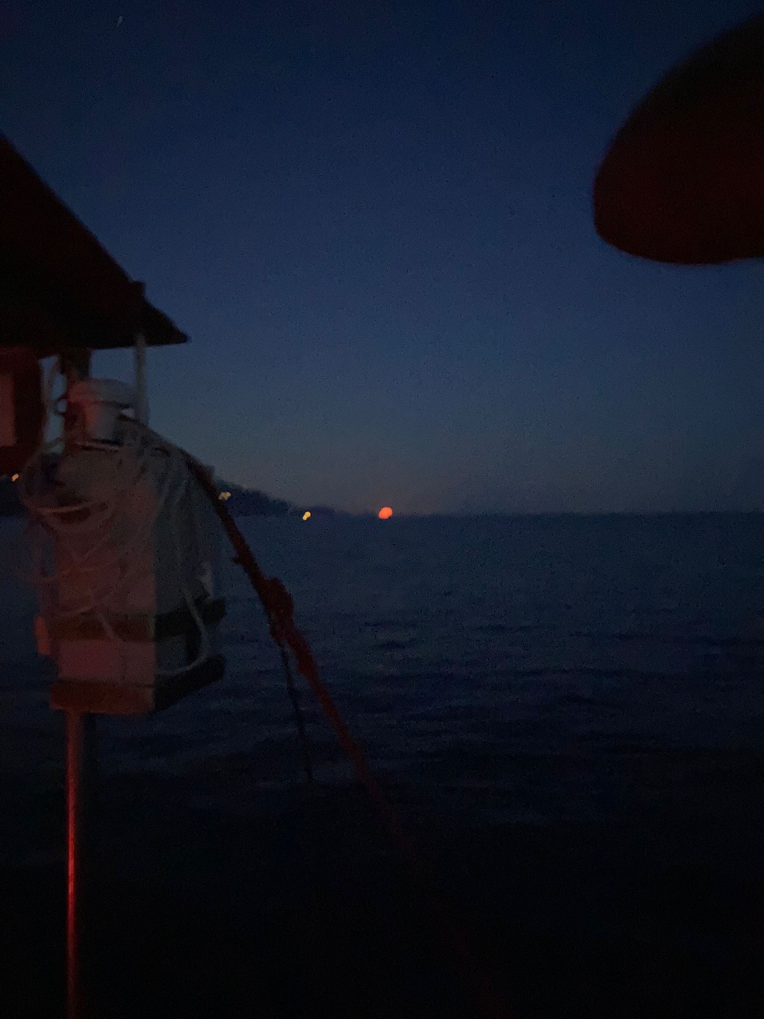 osservare le stelle via mare tour con musica dal vivo e aperitivo Rosa dei Venti 5 terre boats Tours