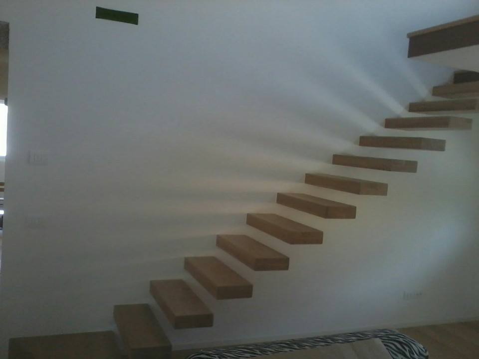 realizzazione e posa scale in legno per interni