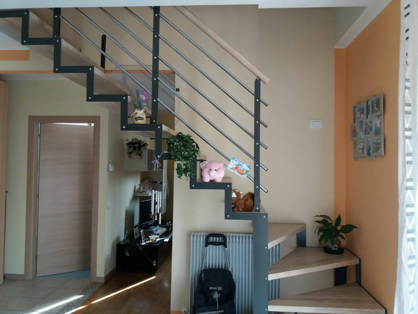 scale per interni in legno personalizzate