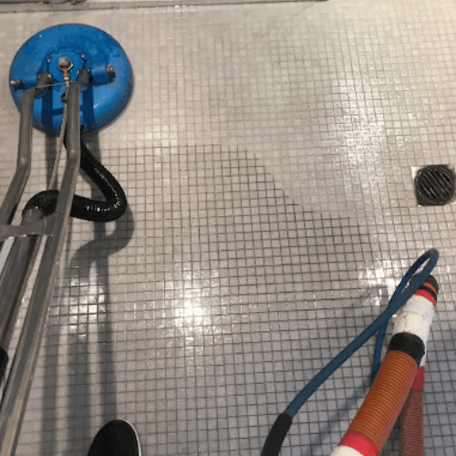 Restoring bathroom tiles