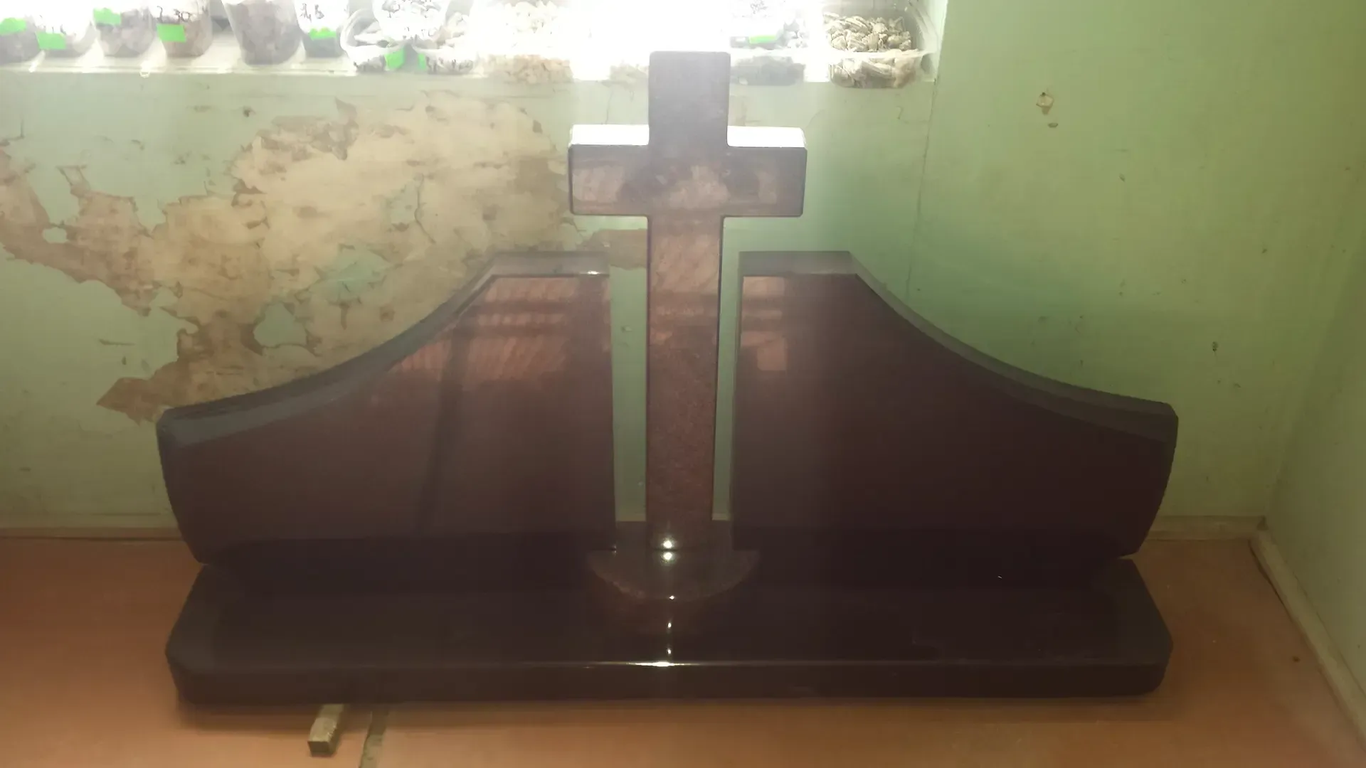 Trijų dalių paminklai