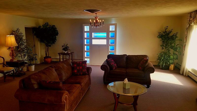 Schilling Funeral Home Il Waiting Room