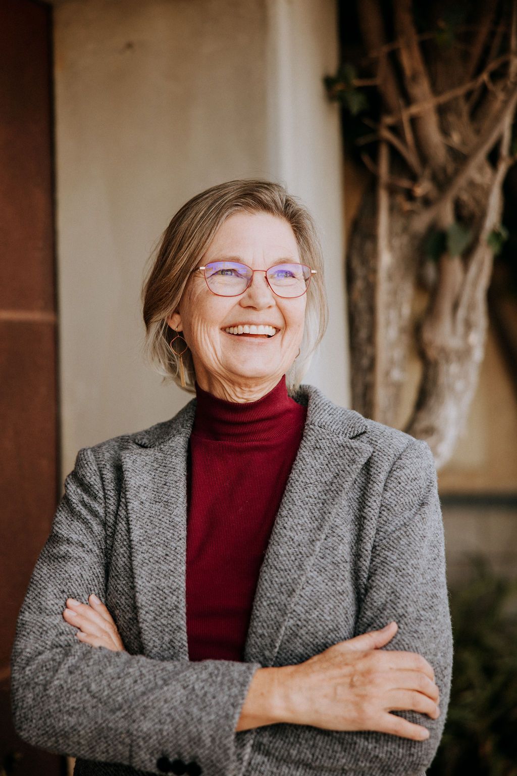 Julie Lanphear smiling.