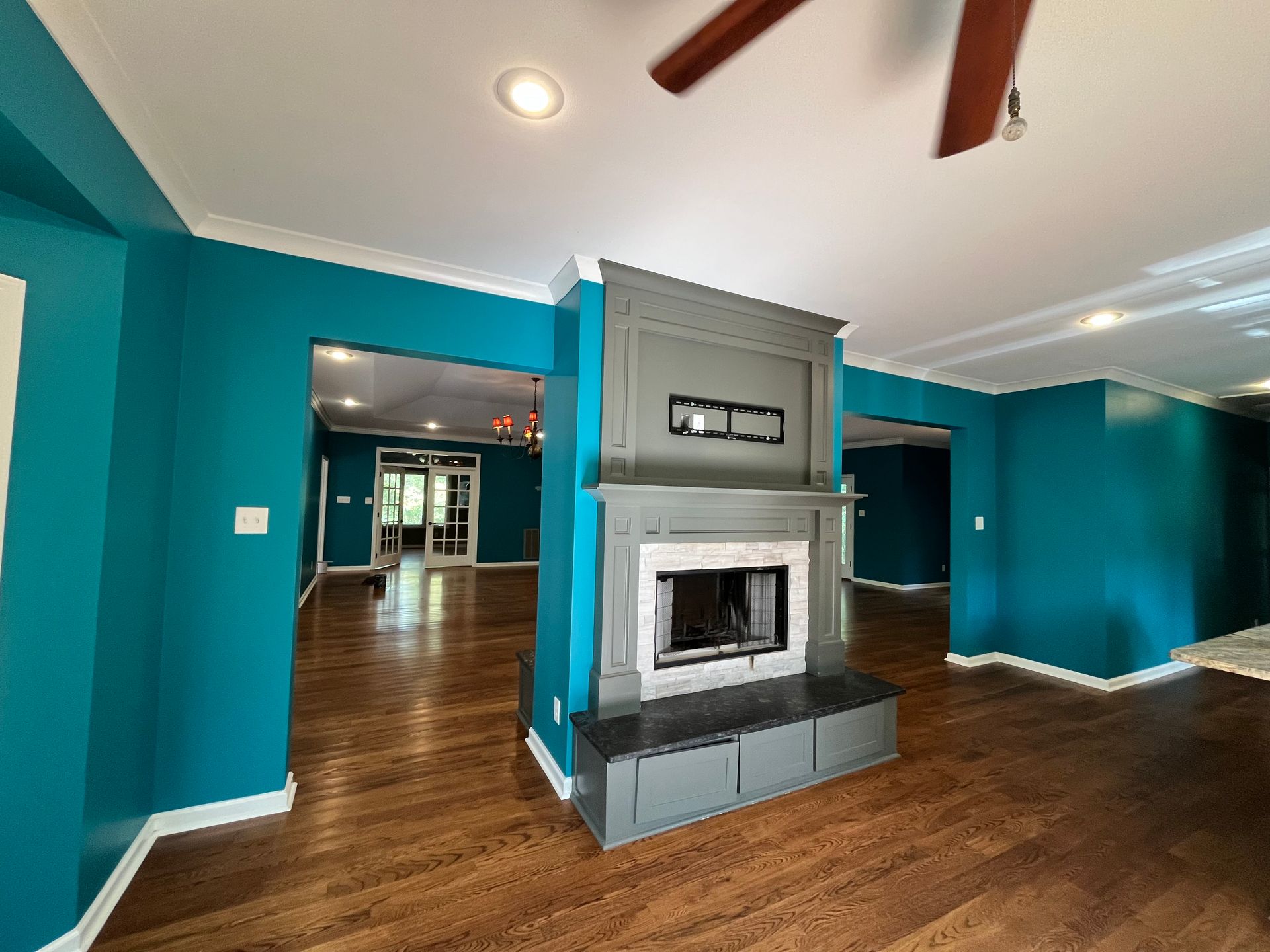 Living Room Painting Photo