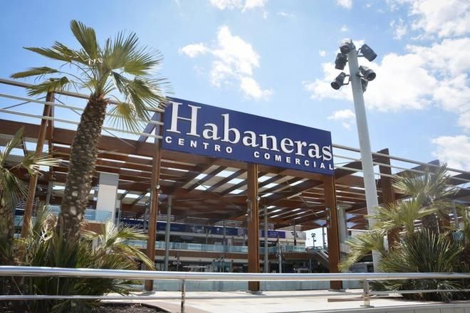 torrevieja playa de la mata casa del ancla aquopolis parque del molino parque aromático zenia boulevar habaneras centro comercial