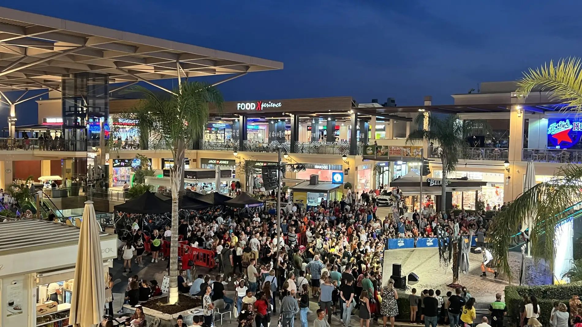 torrevieja playa de la mata casa del ancla aquopolis parque del molino parque aromático zenia boulevar habaneras centro comercial