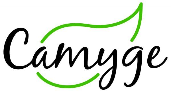 Un logo pour camyge avec une feuille verte sur fond blanc.