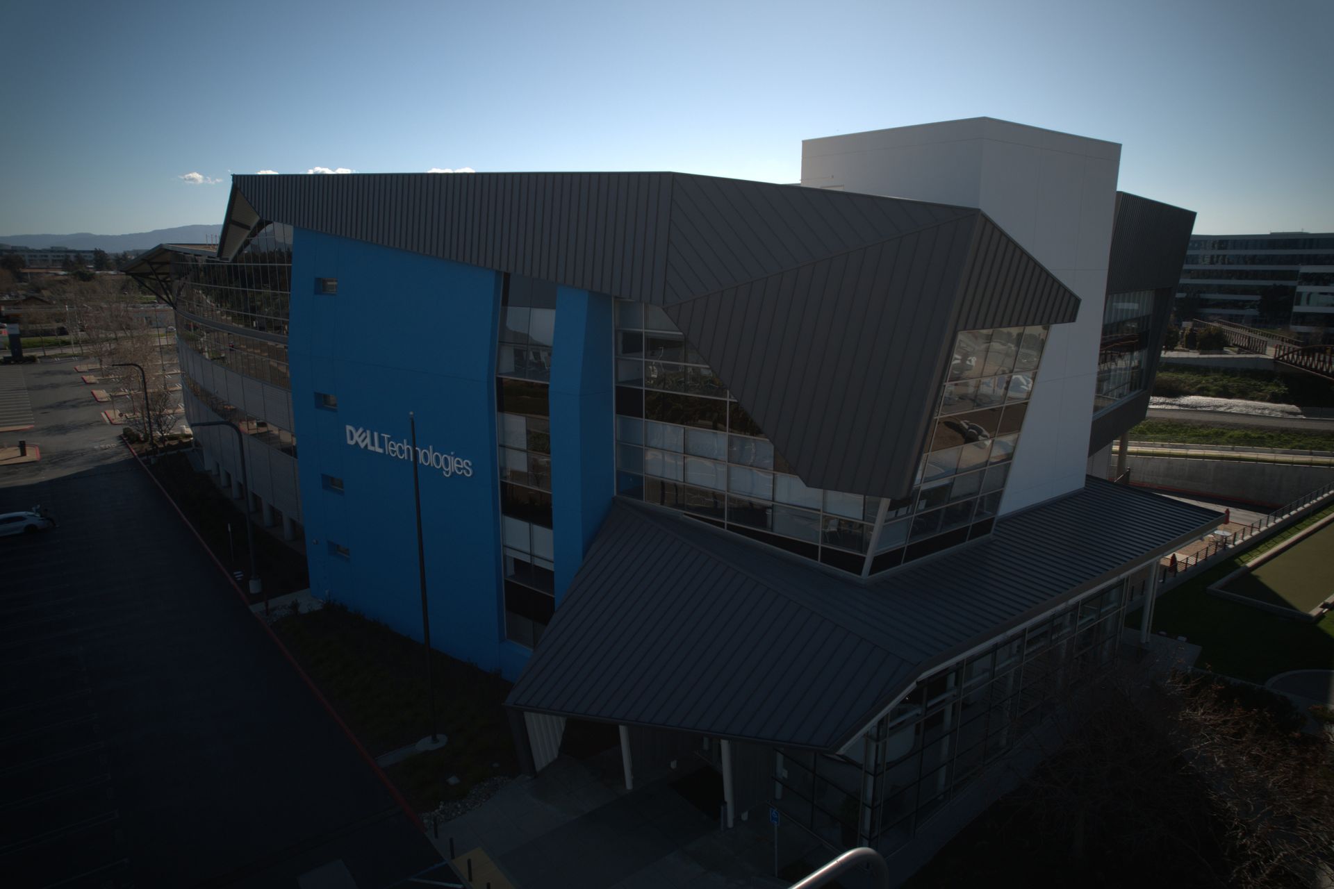 Tech & Data Centers