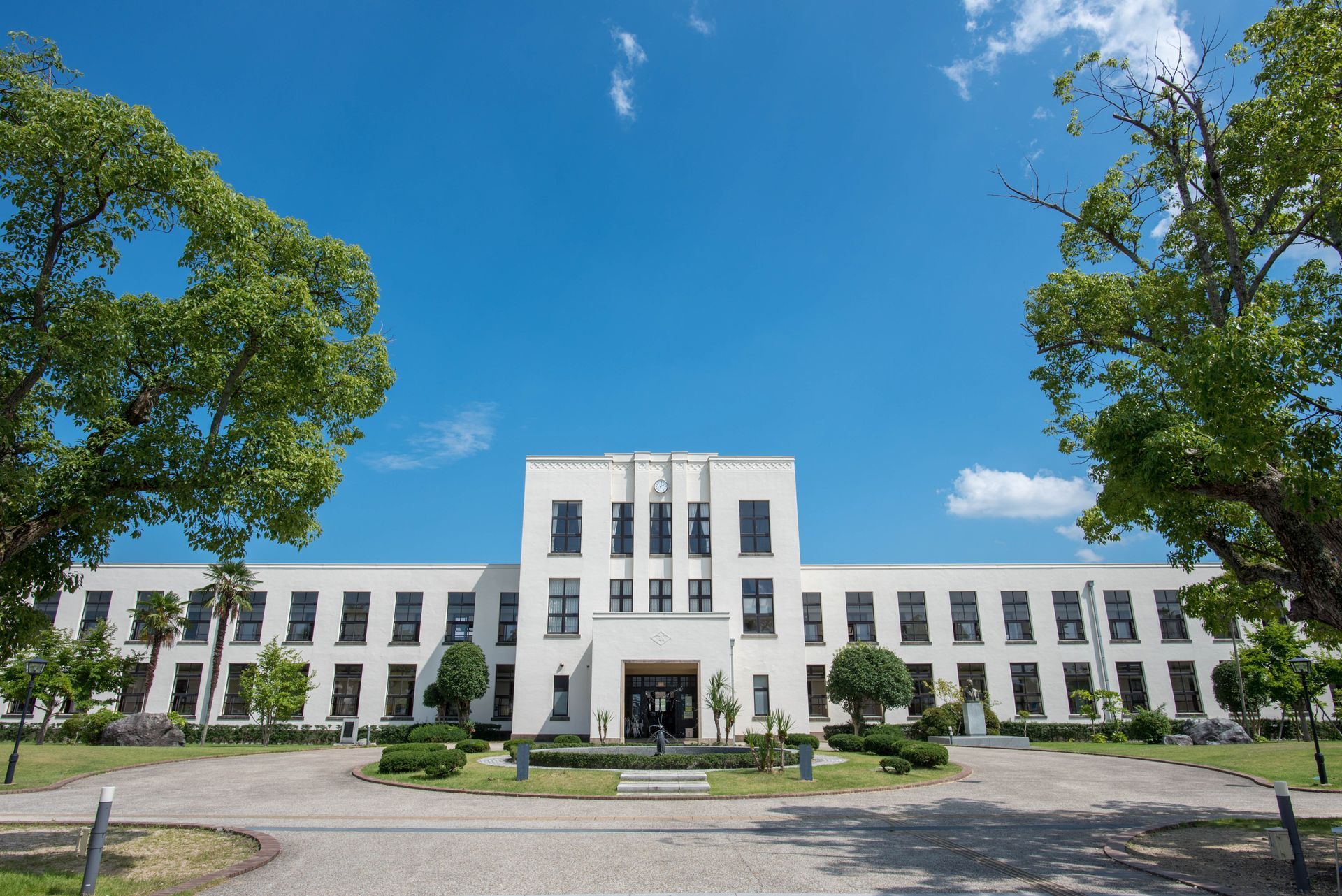 Government & Public Buildings