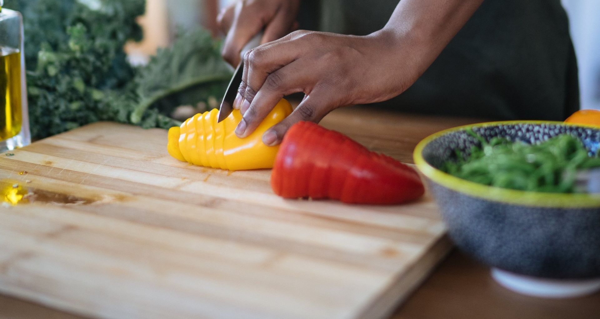 How Wood Cutting Boards are Knife-Friendly