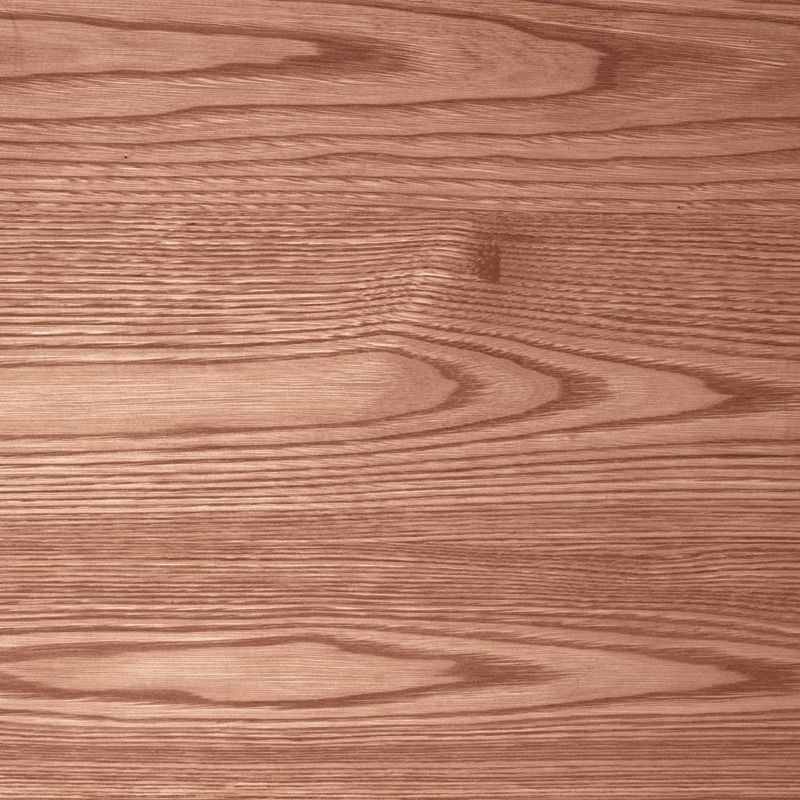 Primo piano delle venature del legno bruno-rossastro con motivi vorticosi e nodi.