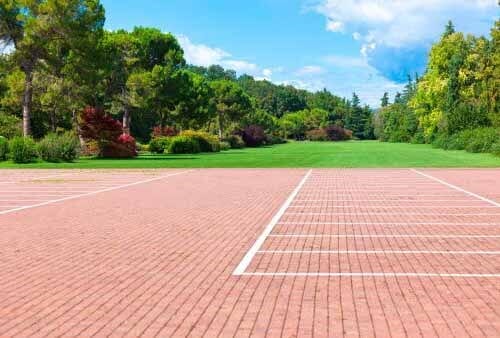 clean parking lot in North Carolina