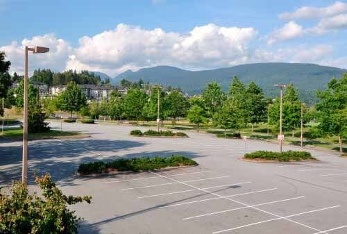 Clean, Swept Parking Lot in North Carolina