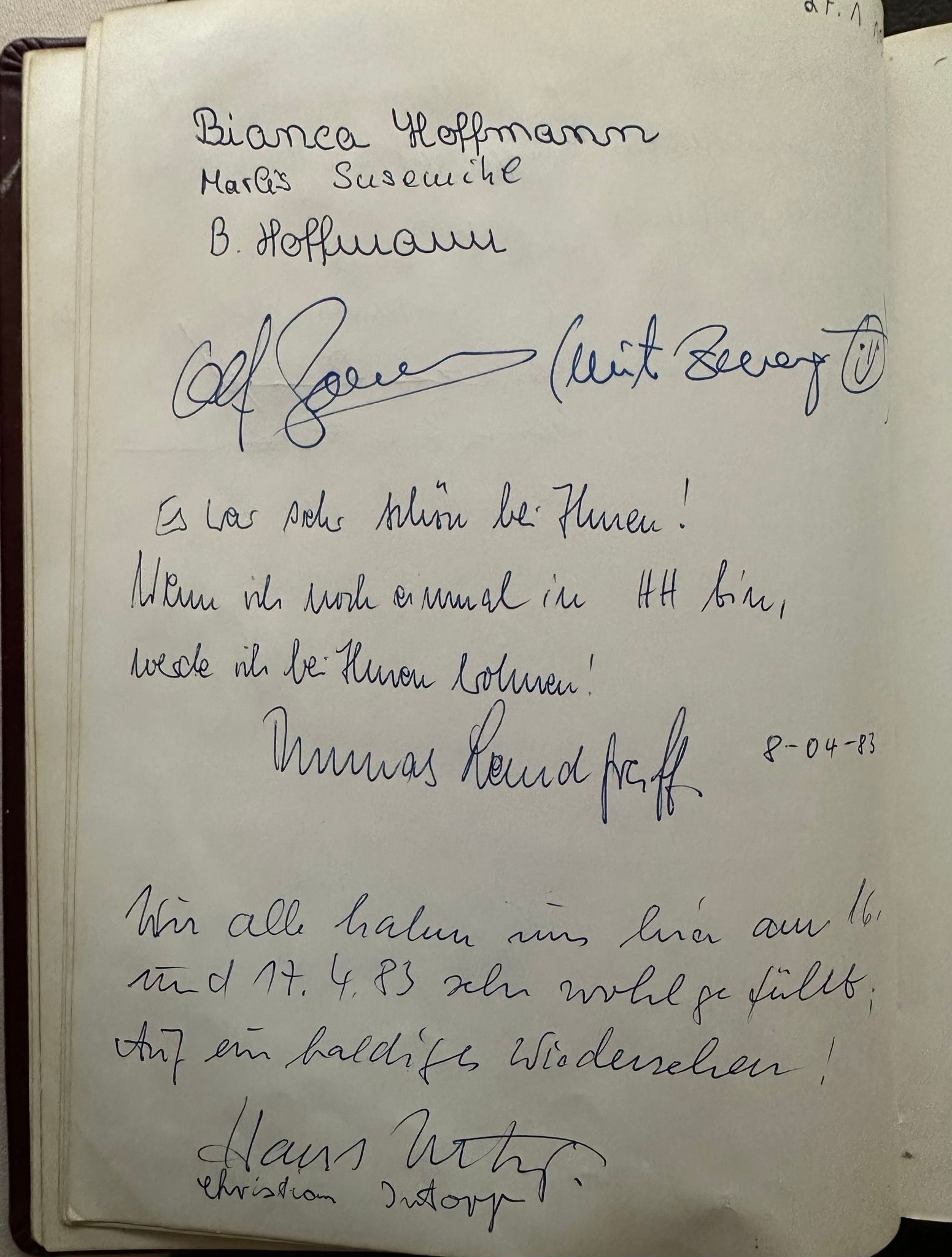 Wertschätzende Gästerückmeldungen im Gästebuch des Hotel Rosengarten im schönen Alstertal von Hamburg