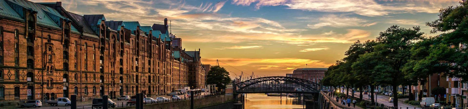 Den Sonnenuntergang in der Speicherstadt von Hamburg erleben, mit der S1 in 30 Minuten vom Boutique Hotel Rosengarten